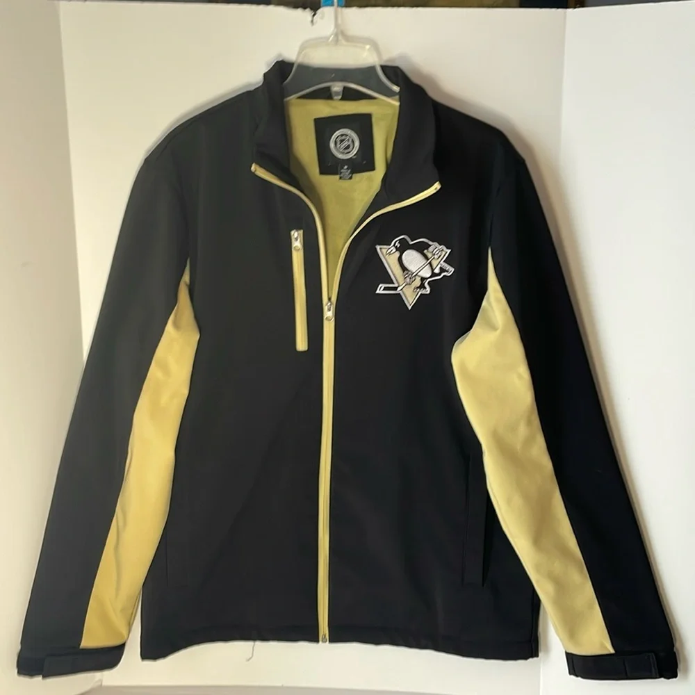 NHL Pittsburg Penguins Men's Size Medium Full Zip Jacket Hockey Embroidered
